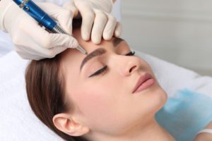Microblading vs. Eyebrow Tattooing: Key Distinctions
